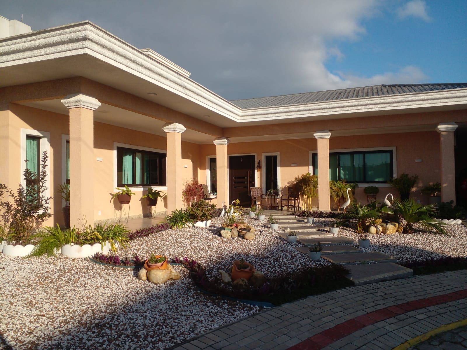 Imagem destaque do imovel Casa - Venda - Condominio Costa Esmeralda